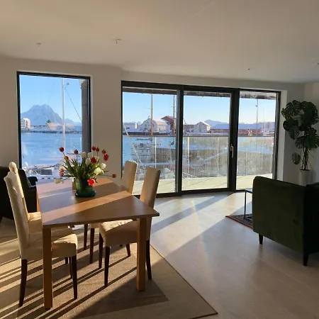 公寓 Lofoten Suiteapartments *