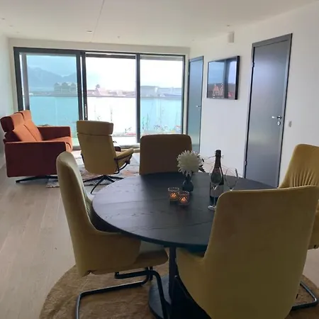 Lofoten Suiteapartments شقة *