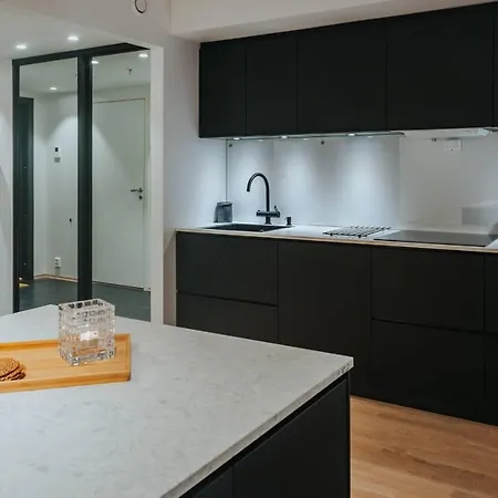 Lofoten Suiteapartments * סבולבאר