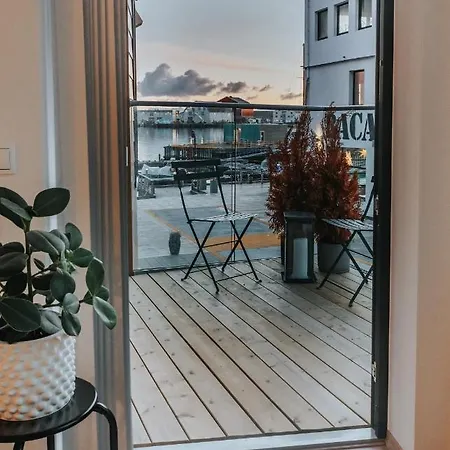 Lofoten Suiteapartments شقة *