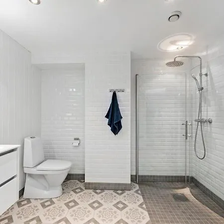 Lofoten Suiteapartments * סבולבאר